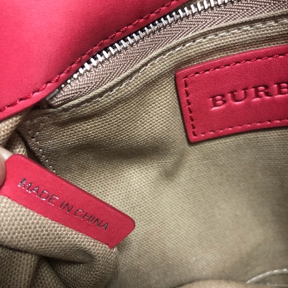 Serial numbers for Authentic Burberry bag - Picture 2 of 2